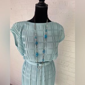 Vintage blue beaded necklace.